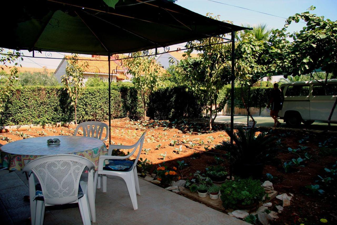 Apartments Valerija Supetar Εξωτερικό φωτογραφία