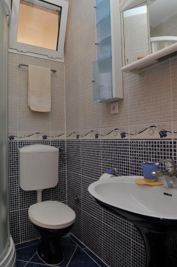 Apartments Valerija Supetar Εξωτερικό φωτογραφία
