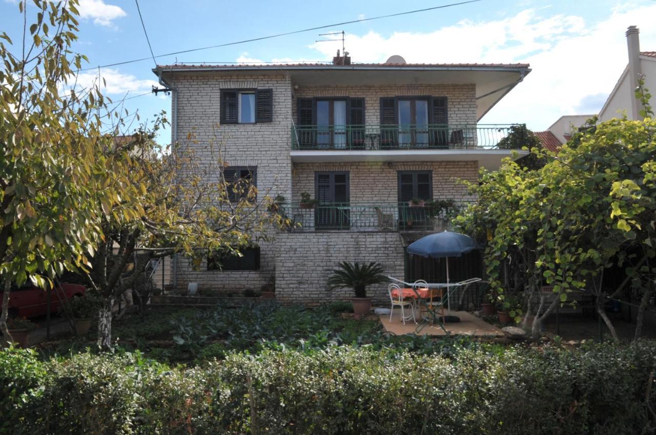 Apartments Valerija Supetar Εξωτερικό φωτογραφία