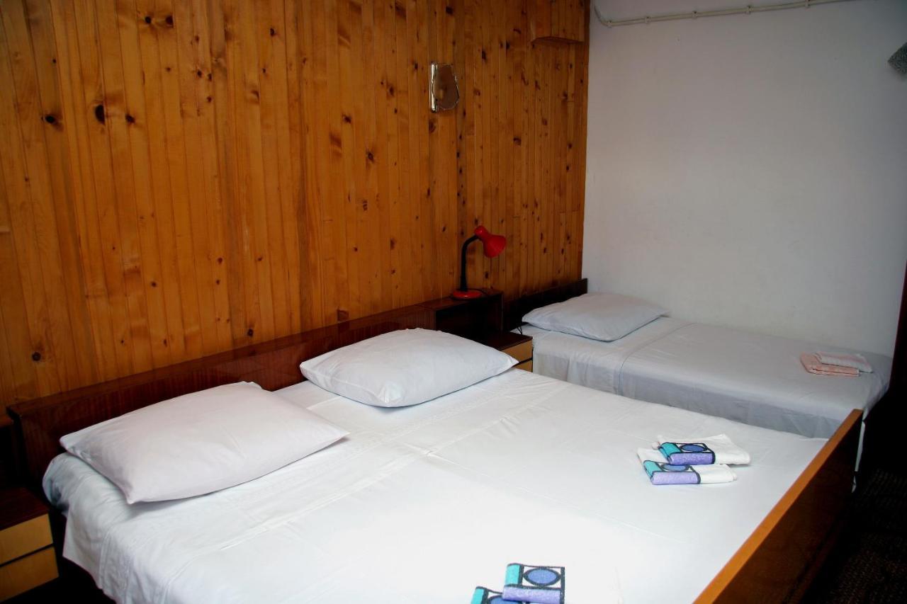 Apartments Valerija Supetar Εξωτερικό φωτογραφία