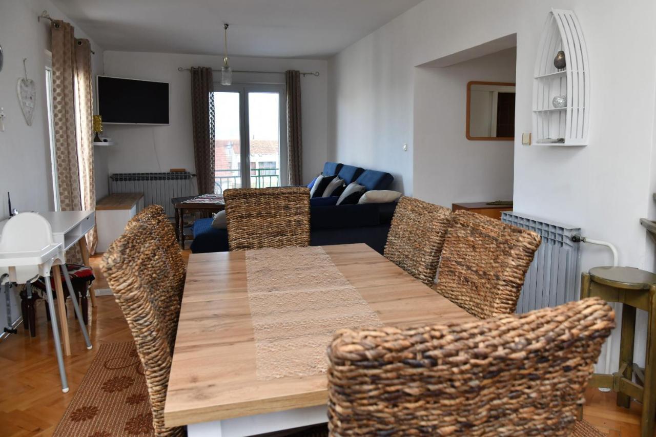 Apartments Valerija Supetar Εξωτερικό φωτογραφία