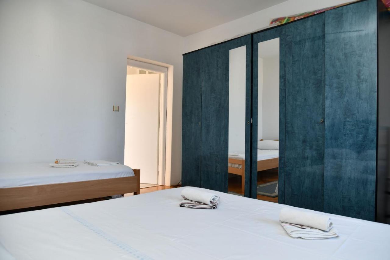 Apartments Valerija Supetar Εξωτερικό φωτογραφία