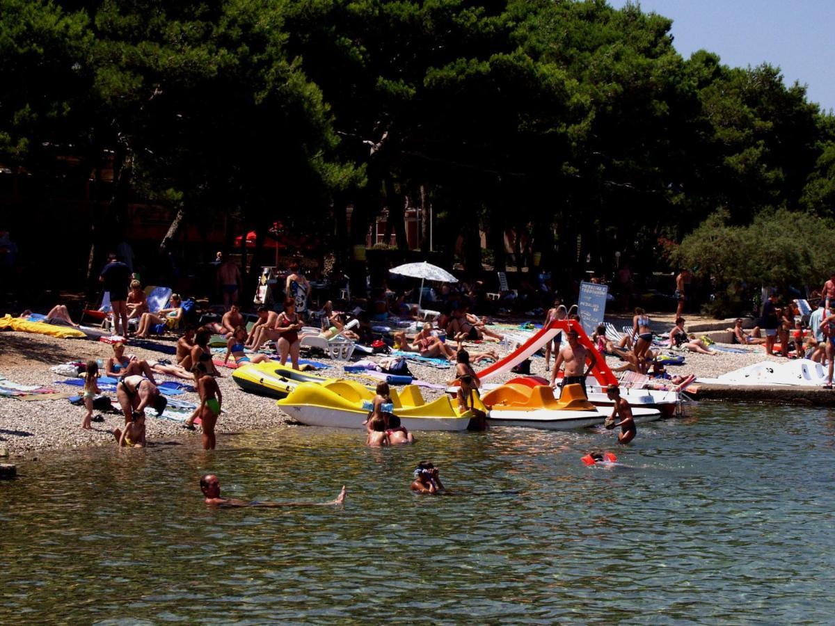 Apartments Valerija Supetar Εξωτερικό φωτογραφία