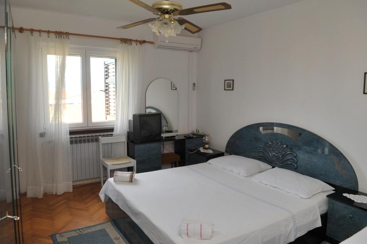 Apartments Valerija Supetar Εξωτερικό φωτογραφία